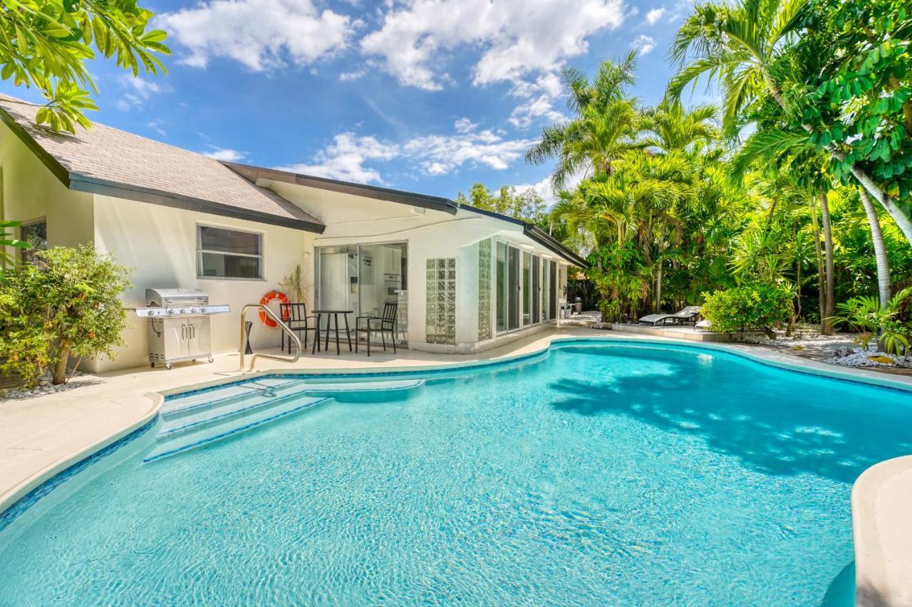 Luxury Tropical Oasis! Huge Saltwater Pool! 1 Mile To Beach! Villa Fort Lauderdale Exterior photo