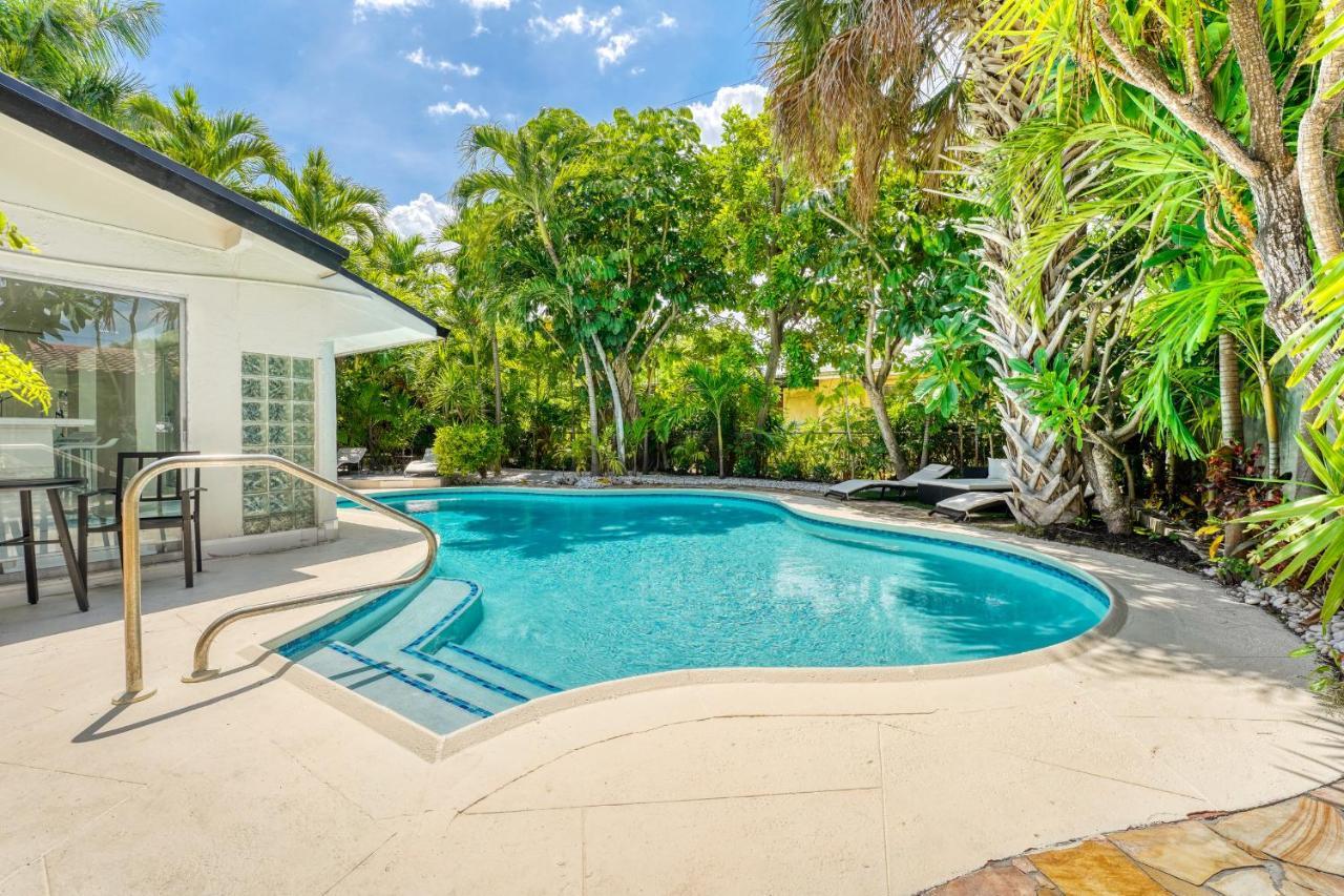 Luxury Tropical Oasis! Huge Saltwater Pool! 1 Mile To Beach! Villa Fort Lauderdale Exterior photo